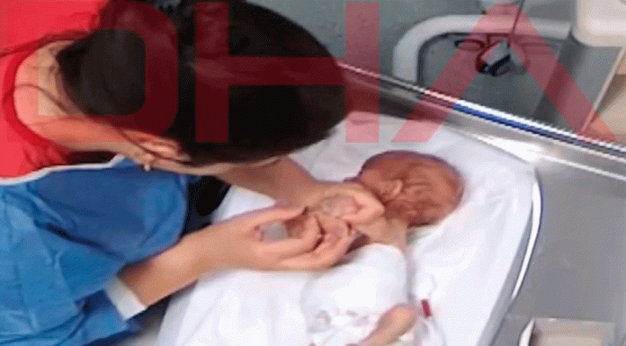 #VIDEO/ Impacta video de maltrato a recién nacida
