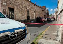 Hombre mu3r3 en el centro de Morelia