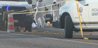 Hallan al menos cuatro sujetos d3scu4rt1z4d0s afuera de la plaza comercial Texticuitzeo