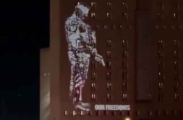 #VIDEO // Proyectan video en contra del ICE en New York