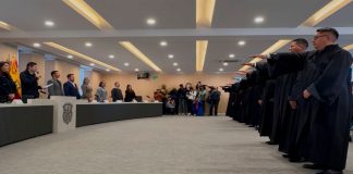 Cabildo de Morelia entrega nombramiento a 10 jueces cívicos