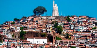 Michoacán y Federación dan inicio al programa Rutas Mágicas de Color en Janitzio: Sectur