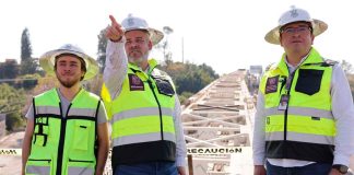 Bedolla supervisa obra del distribuidor de la salida a Pátzcuaro; registra 70 % de avance