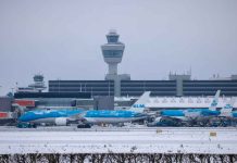 Tormenta de nieve colapsa el aeropuerto de Ámsterdam: cancelan más de 800 vuelos
