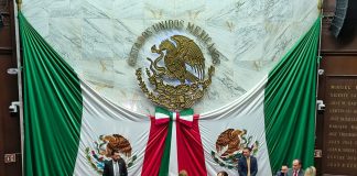 Diputadas toman Mesa Directiva del Congreso de Michoacán en protesta por iniciativa para desincorporar 34 inmuebles