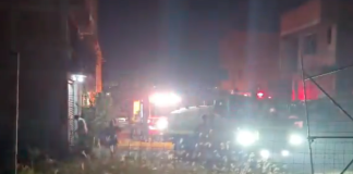 #Vídeo #Bomberos sofocan incendio en terreno baldío en la colonia Zindurio, en Morelia