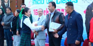 Julio Arreola reafirma apoyo total a la educación