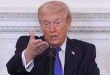 Trump firma decreto para imponer arancel global del 10% a todos los países