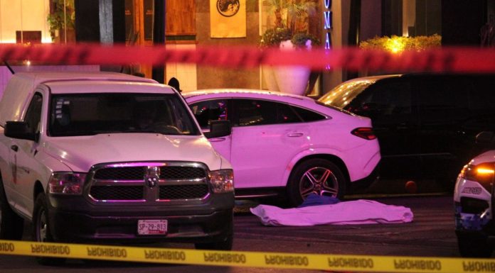 #VIDEO || Balacera en bar de Angelópolis, Puebla deja muertos y heridos