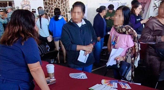 FGE acerca servicios de atención y asesoría jurídica a mujeres de Uruapan durante Feria del Bienestar