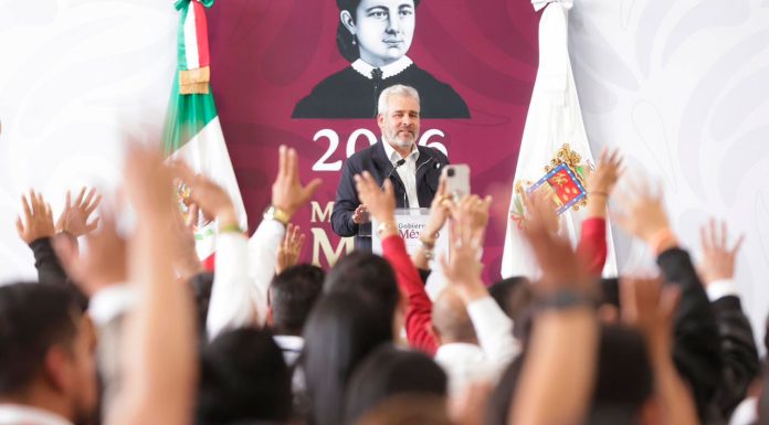 ¡Adiós al “no tengo datos”! Más de 200 mil estudiantes de prepa y universidad tendrán internet gratis: Bedolla