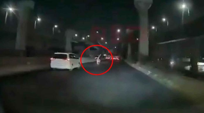 #VIDEO// Impactan a motocicleta en la México–Querétaro momento queda grabado