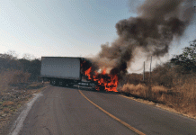 Bloqueos y quema de vehículos en distintos puntos de Michoacán y Jalisco, tras operativo Tapalpa