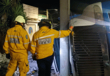 Volcadura de camión torton deja un herido en Calzada La Huerta, salida Pátzcuaro