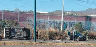 Se registra choque volcadura afuera de El Relicario, al poniente de Morelia