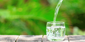 Hidratación inteligente: la cantidad de agua que necesitas según tu edad