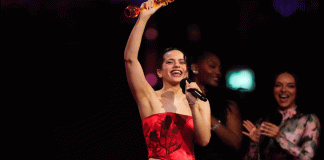 Rosalía hace historia: primera española en ganar BRIT 2026 y deslumbra con Björk