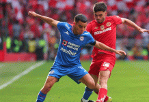 Cruz Azul salva un empate agónico ante Toluca en un duelo intenso