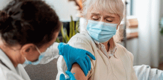 Adultos mayores de 50 años no necesitan vacuna contra el sarampión, dice la UNAM