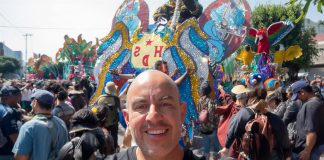 Adolfo Torres destaca el valor social y cultural del Carnaval del Torito de Petate en Morelia