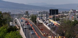 Apertura del segundo puente elevado en distribuir vial Eréndira agilizará el tráfico: Bedolla