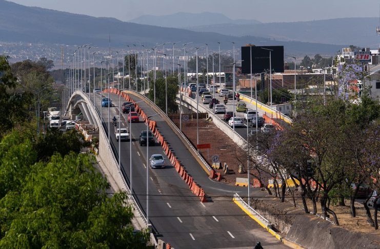 Apertura del segundo puente elevado en distribuir vial Eréndira agilizará el tráfico: Bedolla