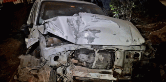 Adolescente muere al chocar su camioneta contra la barda de un kínder, en el Libramiento de Uruapan