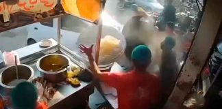 #VIDEO #IMAGENESSENSIBLES// Auto embiste puesto ambulante y baña con aceite hirviendo a comerciante