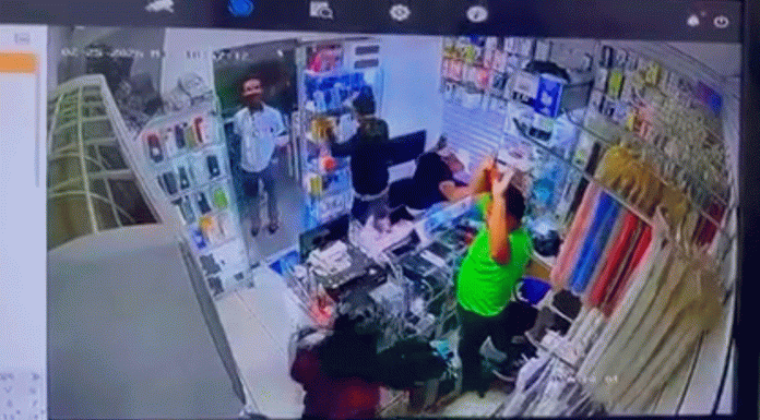 #VIDEO/ Asaltantes baleados por su propia víctima durante intento de robo en República Dominicana