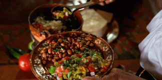 Celebra el amor en Pátzcuaro con cocina tradicional.