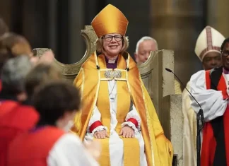 Histórico: Sarah Mullally es la primera mujer arzobispa de Canterbury Sarah Mullally asume como arzobispa de Canterbury tras histórico nombramiento