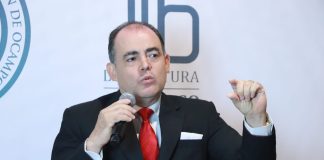 Agradece Baltazar Gaona a feministas por su no intervención del Congreso durante marcha del 8M