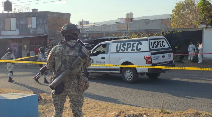 Identifican a joven asesinado en ataque a barbería en Morelia