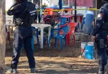 Ataque armado en fonda de Lázaro Cárdenas deja dos muertos y una mujer grave