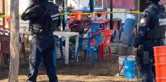 Ataque armado en fonda de Lázaro Cárdenas deja dos muertos y una mujer grave