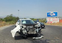 Choque entre dos camionetas en el Libramiento Norte de Zamora deja cuantiosos daños materiales