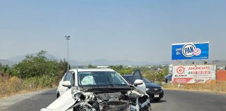 Choque entre dos camionetas en el Libramiento Norte de Zamora deja cuantiosos daños materiales