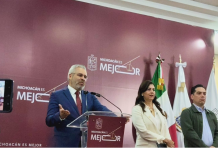 Más de 300 “maestros aviadores” en Michoacán, incluidos diputados y alcaldes: Bedolla