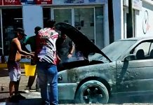 Se registra conato de incendio de auto, en salida a Charo