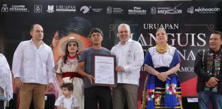 Premia Bedolla las mejores piezas del 65 Concurso Artesanal de Domingo de Ramos