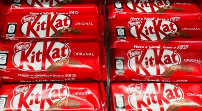 Roban más de 400 mil barras de KitKat en Europa; Nestlé advierte posible escasez