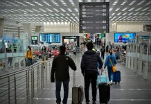 Trump plantea desplegar ICE en aeropuertos: esto está pasando