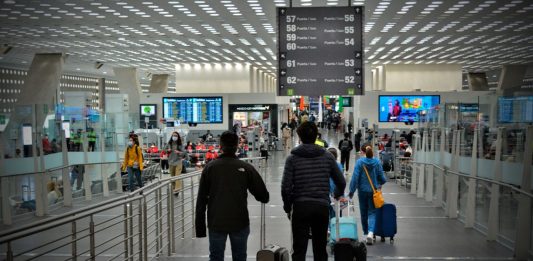 Trump plantea desplegar ICE en aeropuertos: esto está pasando