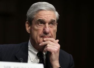 Muere Robert Mueller exdirector del FBI y desata polémica por reacción de Trump