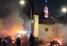 Arde camioneta en la colonia Lomas de Morelia