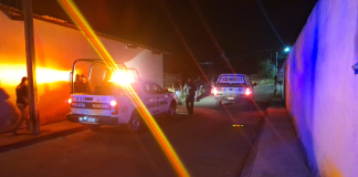 Conductor de taxi es ejecutado a tiros, cerca del Centro Penitenciario de Uruapan