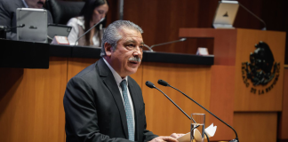 Morón dispuesto a comparecer por caso de Carlos Manzo, argumentó que lo quieren bajar de sus aspiraciones a la gubernatura