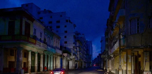 Apagón total deja a Cuba sin electricidad; colapsa el sistema eléctrico nacional