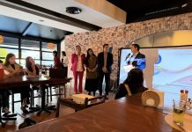 Grupo Michoacán entrega reconocimientos de fines altruistas en Morelia