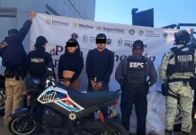 Capturan a pareja de motociclistas con “cristal”, en Uruapan